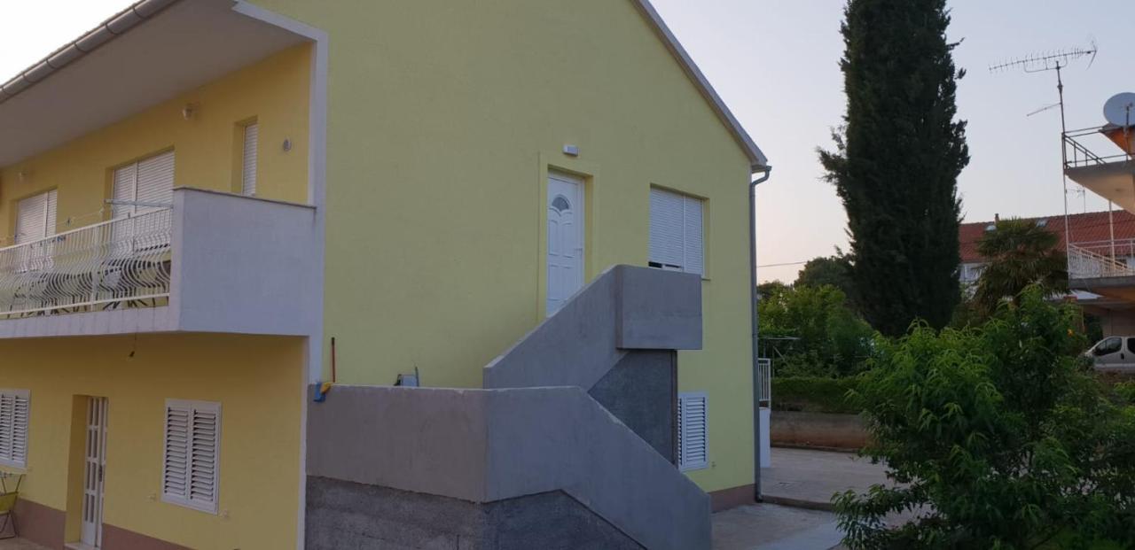 Apartmani Milutin Brodarica  Ngoại thất bức ảnh