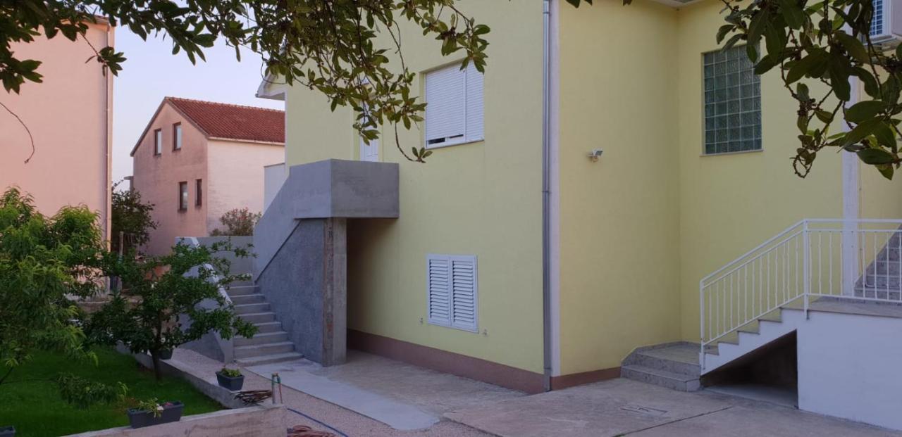 Apartmani Milutin Brodarica  Ngoại thất bức ảnh