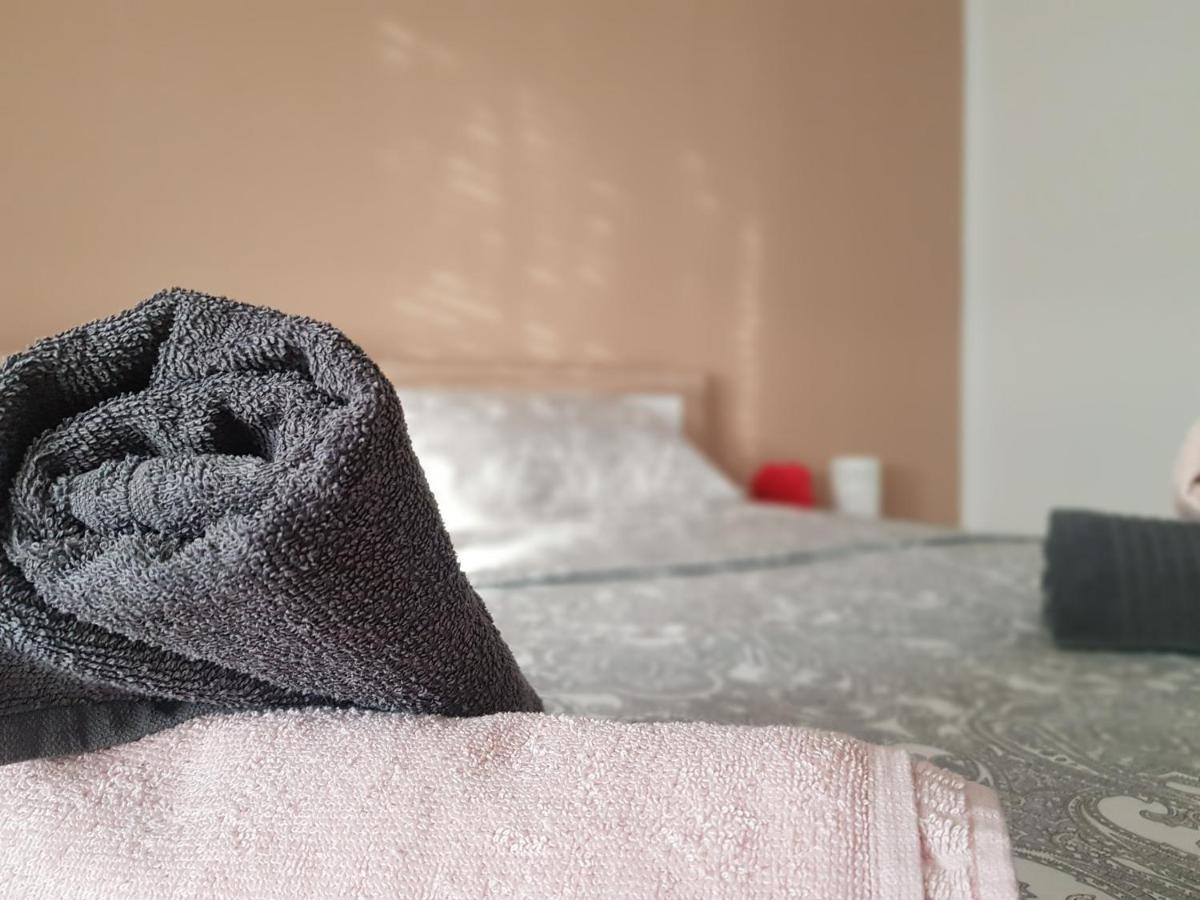 Apartmani Milutin Brodarica  Ngoại thất bức ảnh