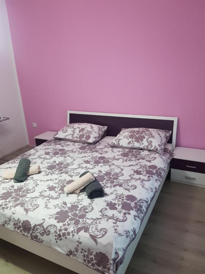 Apartmani Milutin Brodarica  Ngoại thất bức ảnh